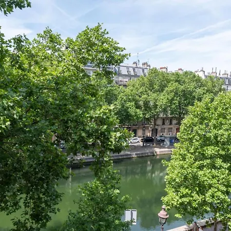 Grand T2 lumineux - vue sur le canal saint Martin Paris